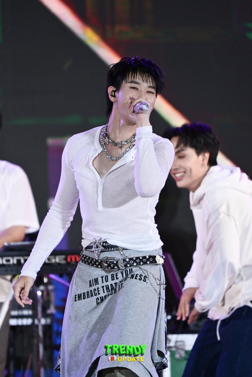 Trendy Update tweet media