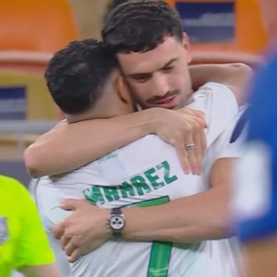 منار tweet media