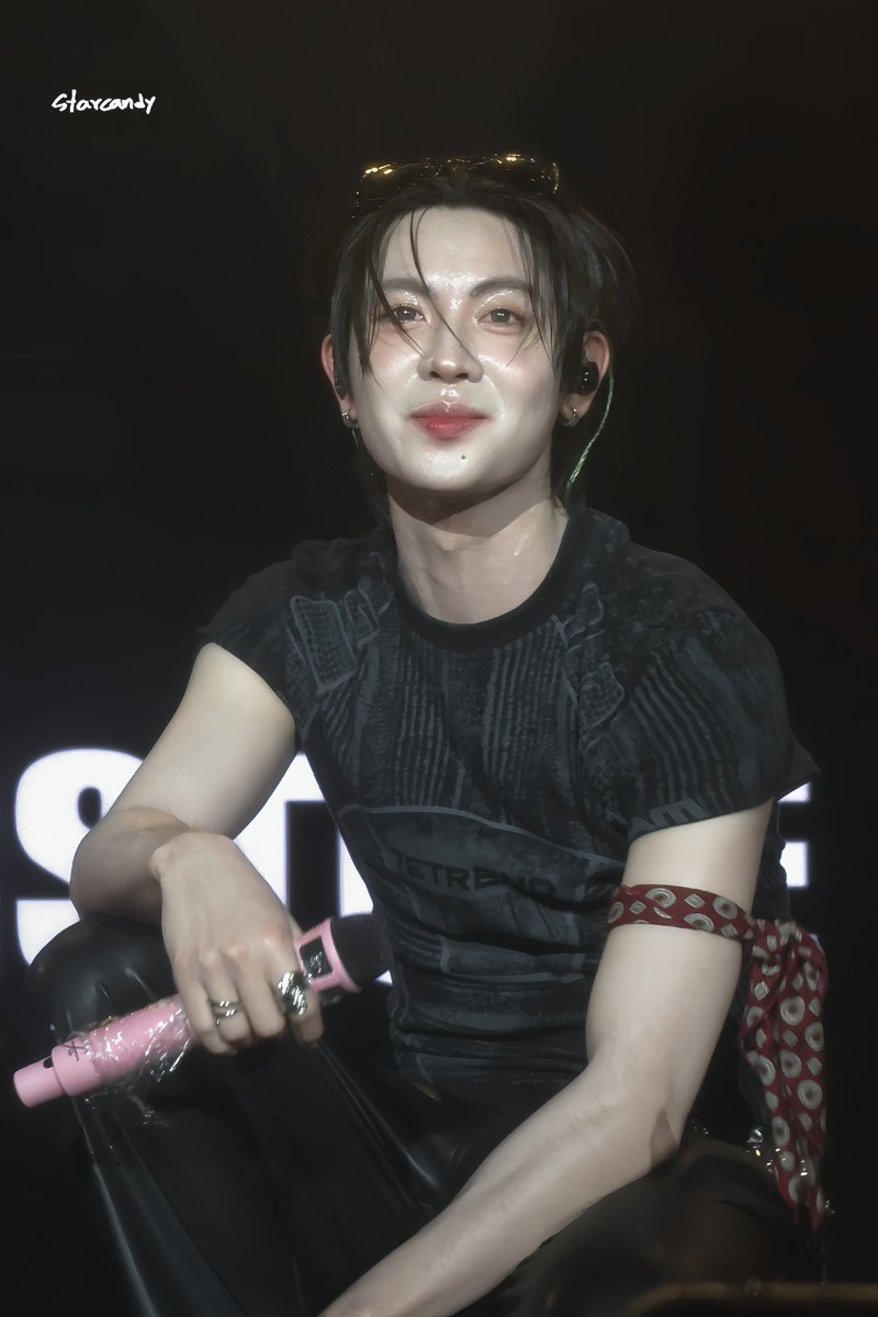 𝒘𝒊𝒕𝒉 𝒍𝒐𝒗𝒆₊♡ tweet media