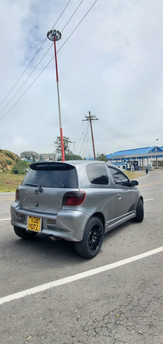 Kalasinga_'s tweet photo. This is your chance to #savethetwodoors  and have some fun while you’re at it.
2001 Toyota Vitz RS
1.3 litre petrol
5-speed manual
Nicely set up with:
2-pot front brakes
1-pot rear brakes
Pioneer sound system
Carrozeria tweeters
A/C works
Price: Kshs 400k
Call: +254 742 648383 https://t.co/tmL2G8MshF