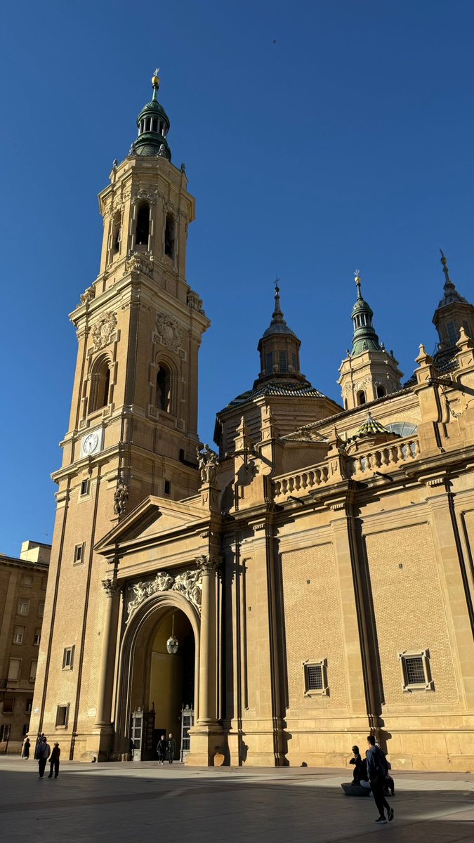 KlyopaCrazy's tweet image. #Zaragoza and its #Basilica del #Pilar I stayed yesterday in this beautiful city #Spain

As a Roman city, it had all the typical public buildings: forum, baths, theatre, and was an important economic centre. Many Roman ruins can still be seen in Zaragoza today.