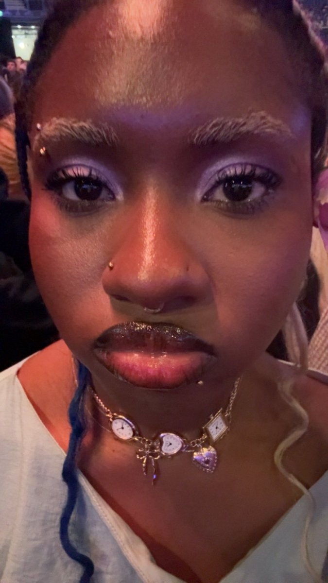 meera ⚢ #1 barou fangirl tweet media