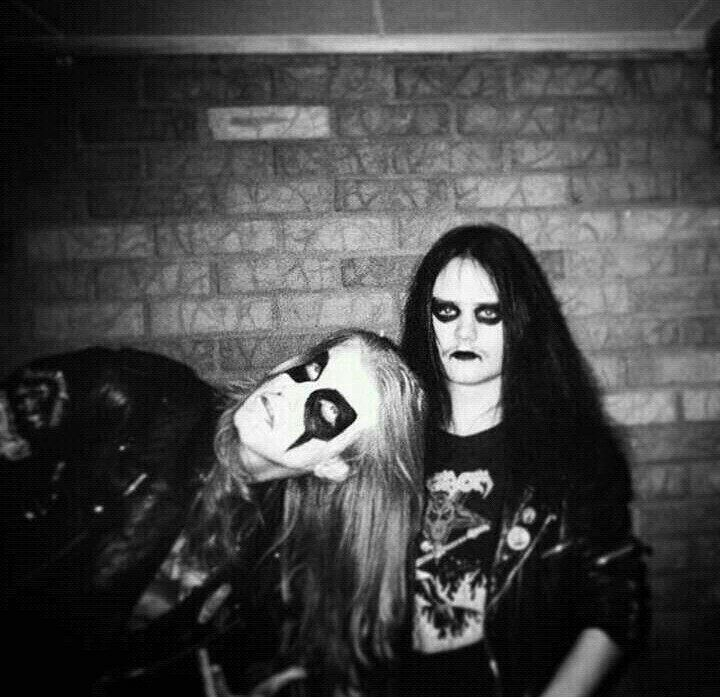 every now and then pelle (and sometimes kurt) tweet media