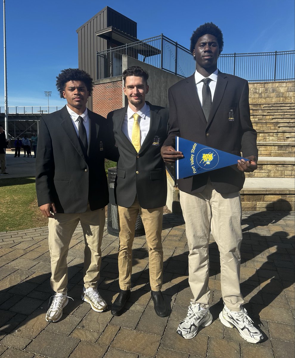 Lyle Smith tweet media