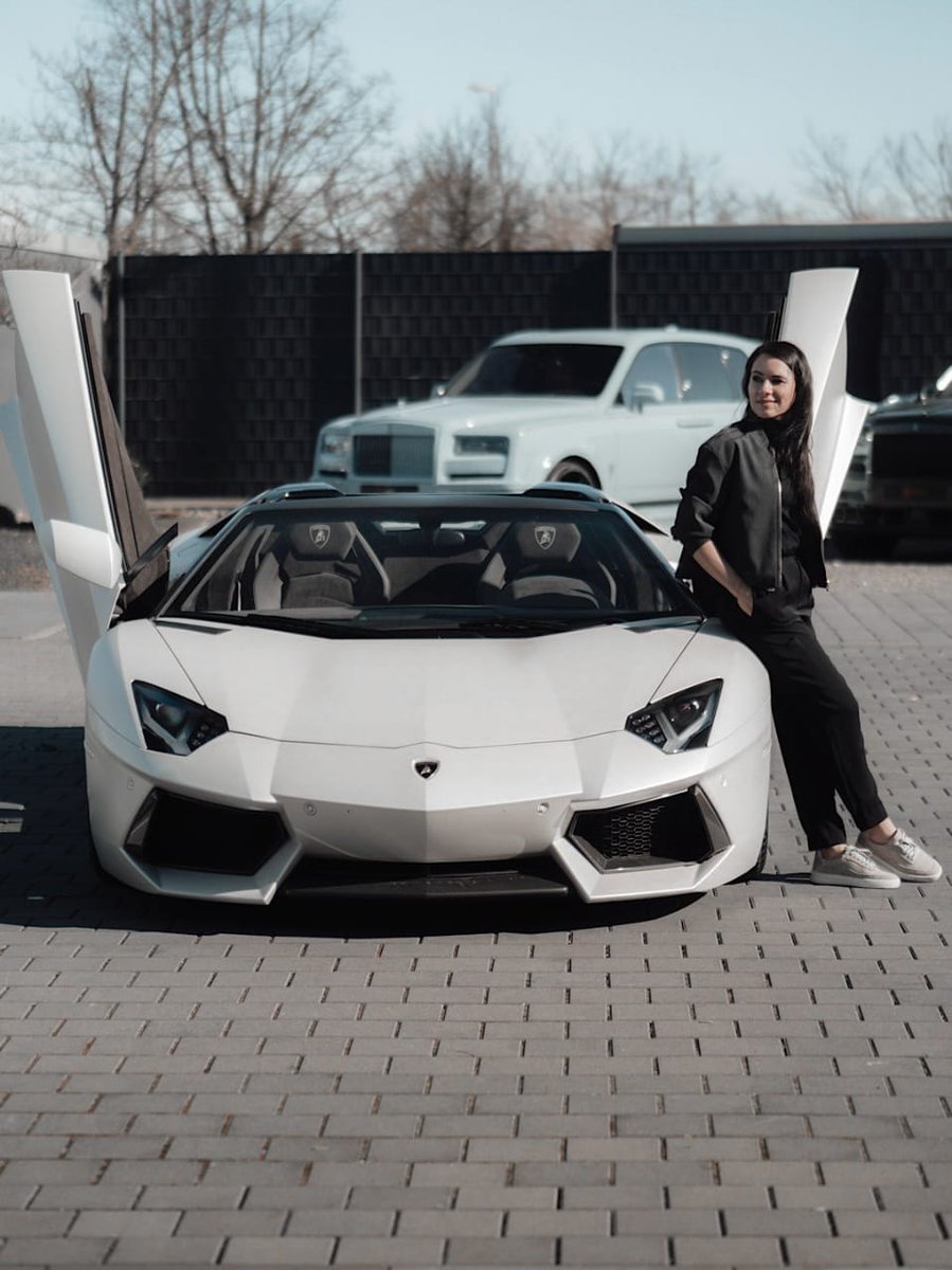 LuffyEye's tweet photo. Lamborghini Aventador https://t.co/xbFOHuLxDy