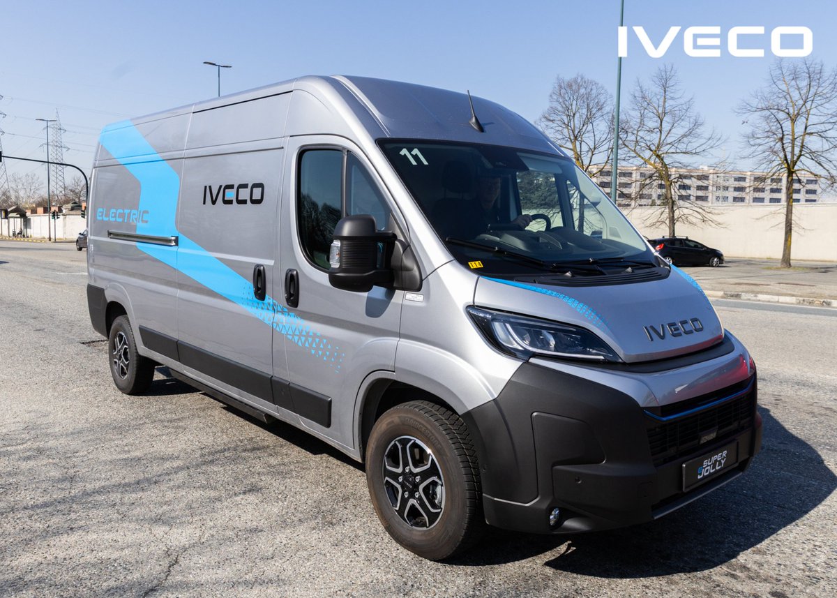 IVECO UK tweet media