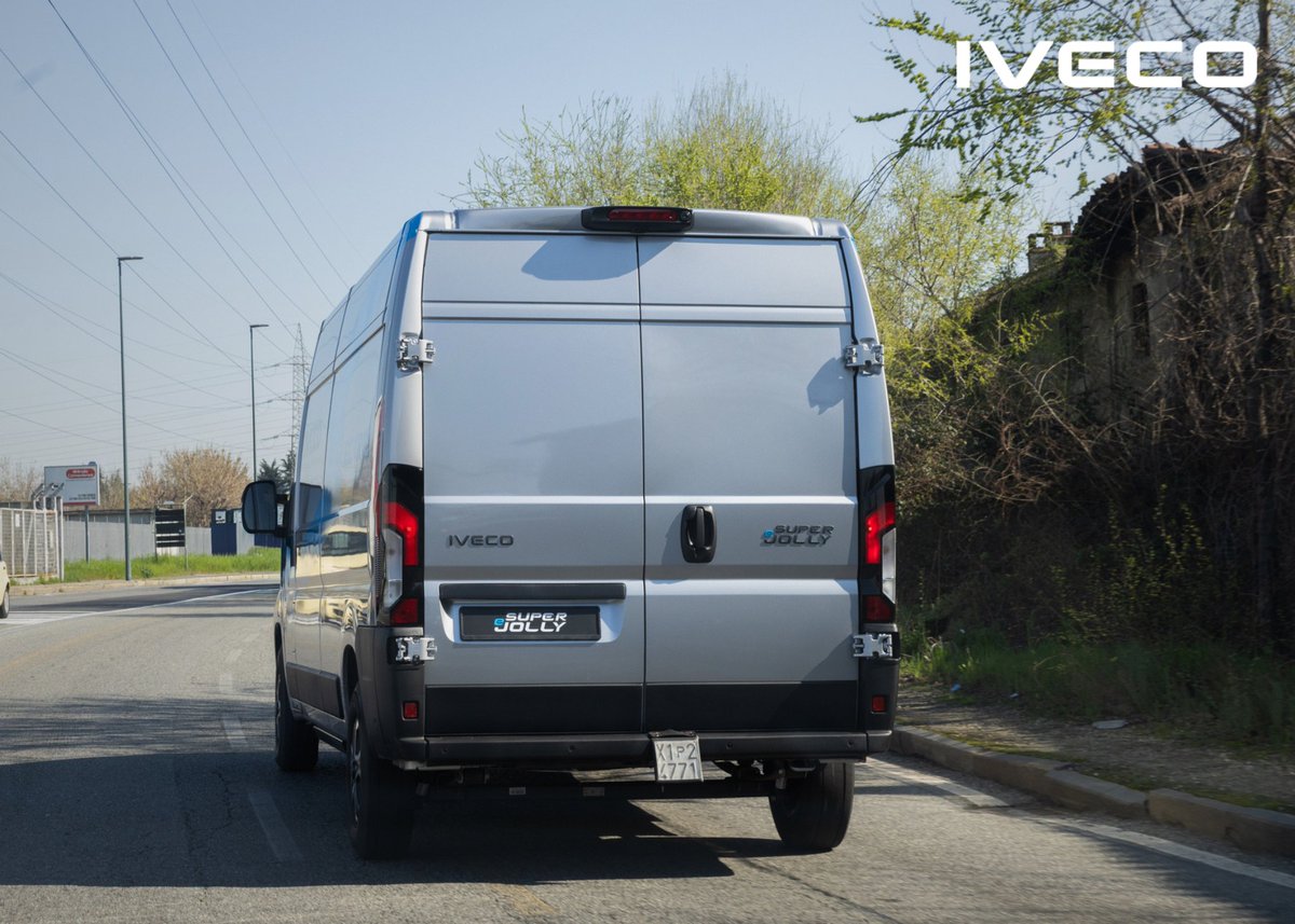 IVECO UK tweet media