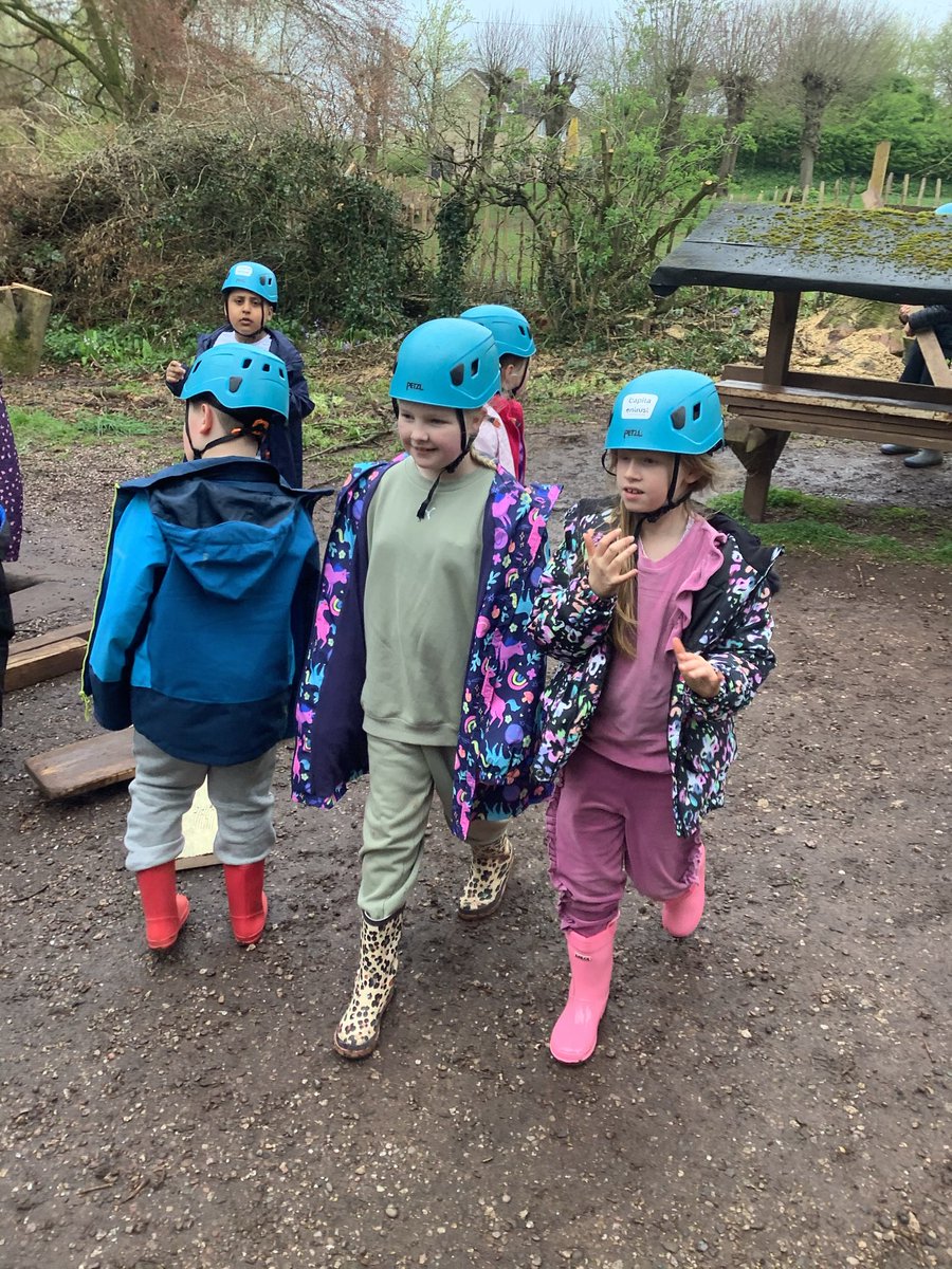 NewFordAcademy1's tweet image. Bridge building!