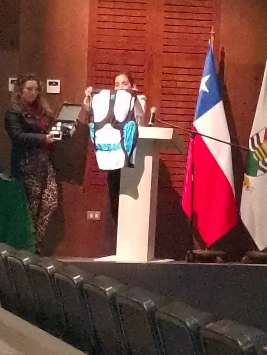 LabCMH_UTalca's tweet photo. 🔵 Directora #LabCMHUTalca, Valeska Gatica, expuso en Jornada Día Internacional de la Enfermedad de Parkinson, realizada en Chiguayante y organizado por la #UdeC, #USS, Parkinson Bío Bío, Amigos por el Parkinson y la municipalidad de dicha comuna.

+info: https://t.co/INAuq4XydM https://t.co/hJSsBO88l4