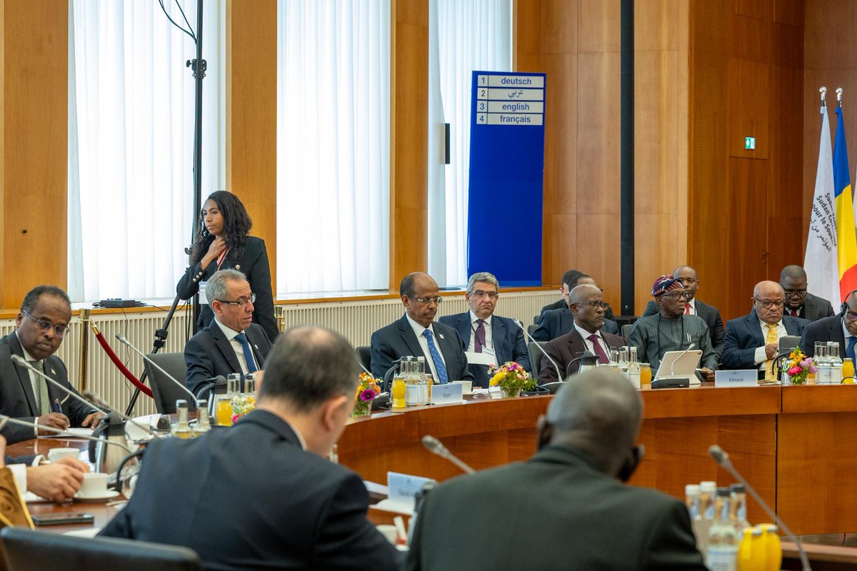 _AfricanUnion's tweet image. At the Third international #Sudan Conference in #Berlin today, the Chairperson of the African Union (AU) Commission @ymahmoudali underscored the urgent need for an immediate #ceasefire as the first step toward ending the immense suffering of the Sudanese people. 

He called for