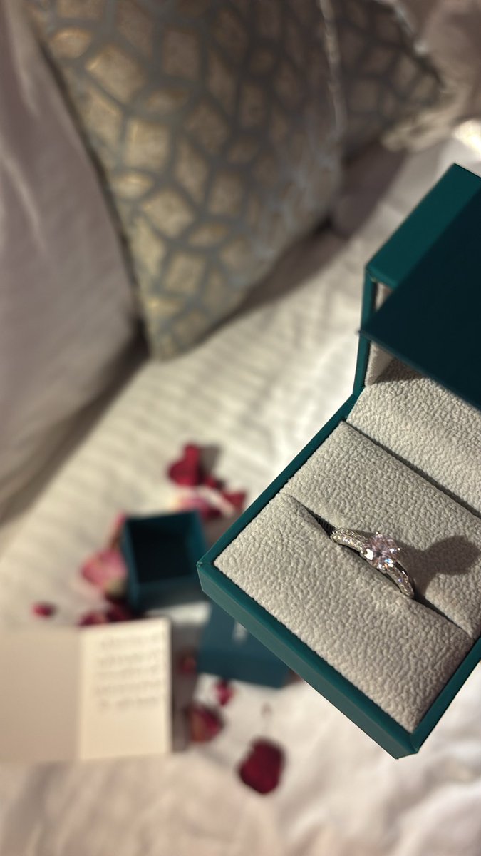 تجلِّي tweet media