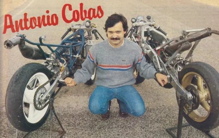 Ayer fue el aniversario del fallecimiento de Cobas. 
Os recomendamos volver a leer los artículos de Dennis y Vic Monllau, y también escuchar el pódcast con <a href="/jorgecobas/">Jorge Cobas</a>, entre otros 🎧

👉 cintaamericana.es/blog/cobas-con…