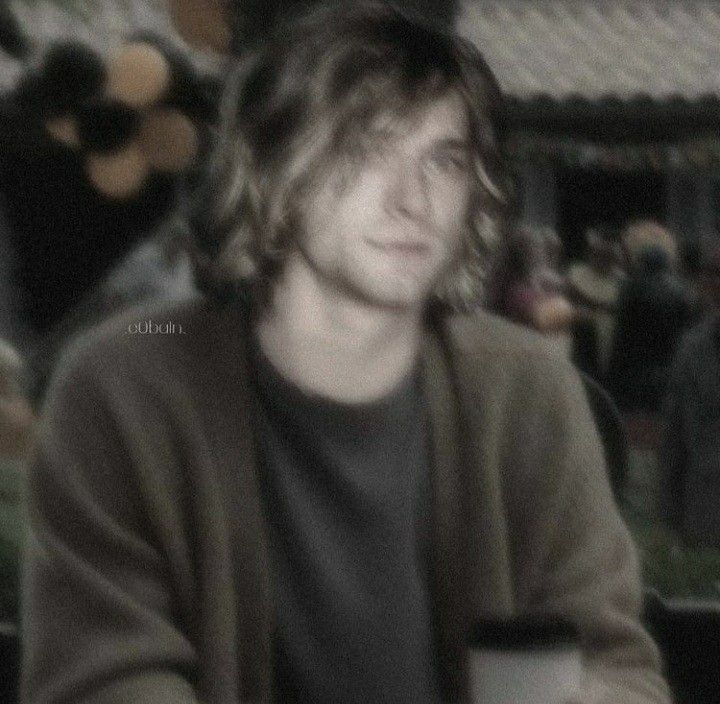 every now and then pelle (and sometimes kurt) tweet media