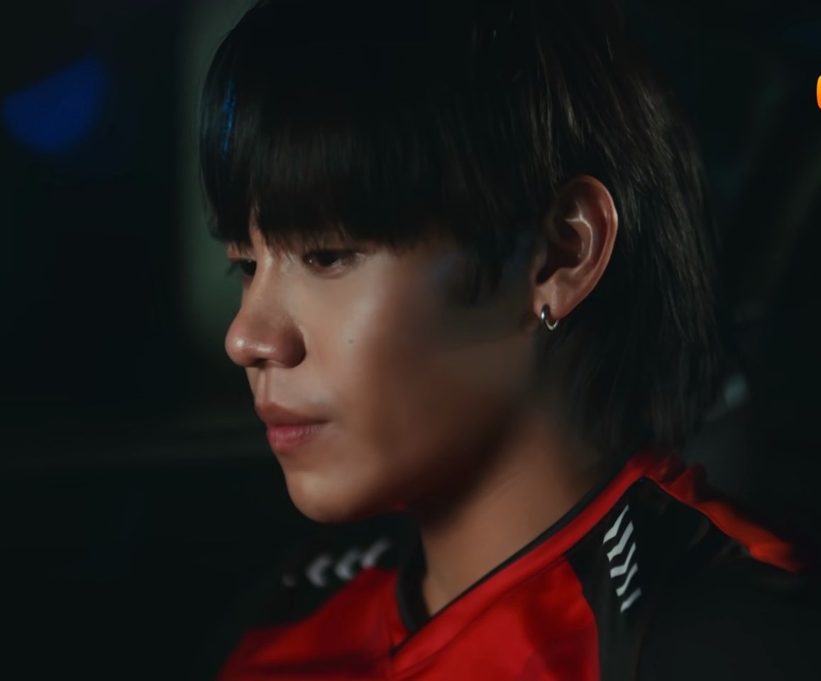 Xiaozhansmile27's tweet image. I wonder how many takes they did for this scene. Because their lips here….. 

The Sun From Another Star EP7
#FoureverYou2EP15