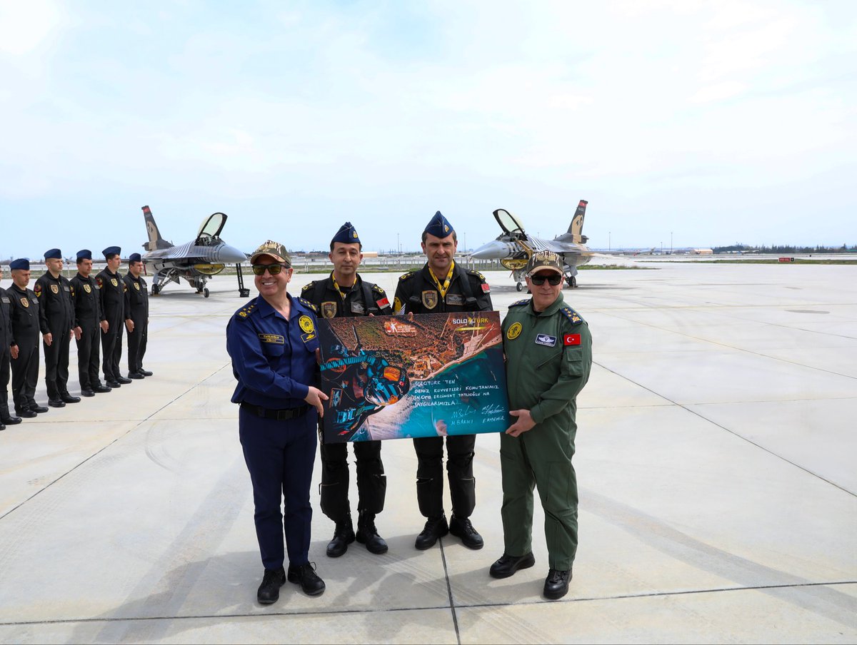 soloturk's tweet image. Türk Hava Kuvvetleri’nin 100’üncü Kuruluş Yıl Dönümünde Türk Milletine armağan ettiği SOLOTÜRK Gösteri Ekibi olarak 15’inci yaşımızı Komutanlarımızın teşrifi ile kutladık.

#solotürk #soloturk #aviation #havacılık 
@tcsavunma