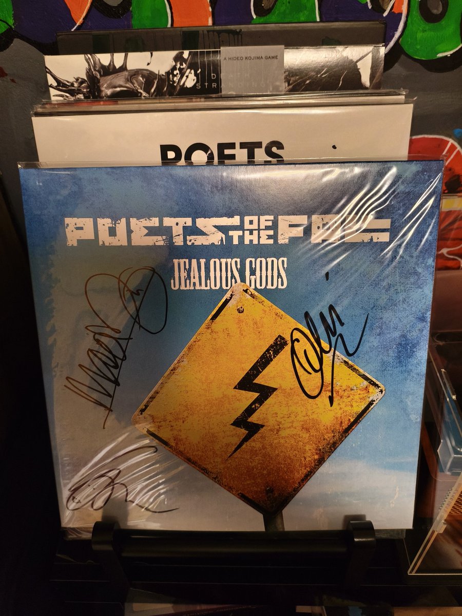 ShowMeTheLoop's tweet photo. 😊
#PoetsoftheFall https://t.co/FF792PUCeo
