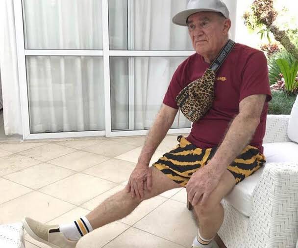 JOHN WICK TUCUJU . 🍥 tweet media