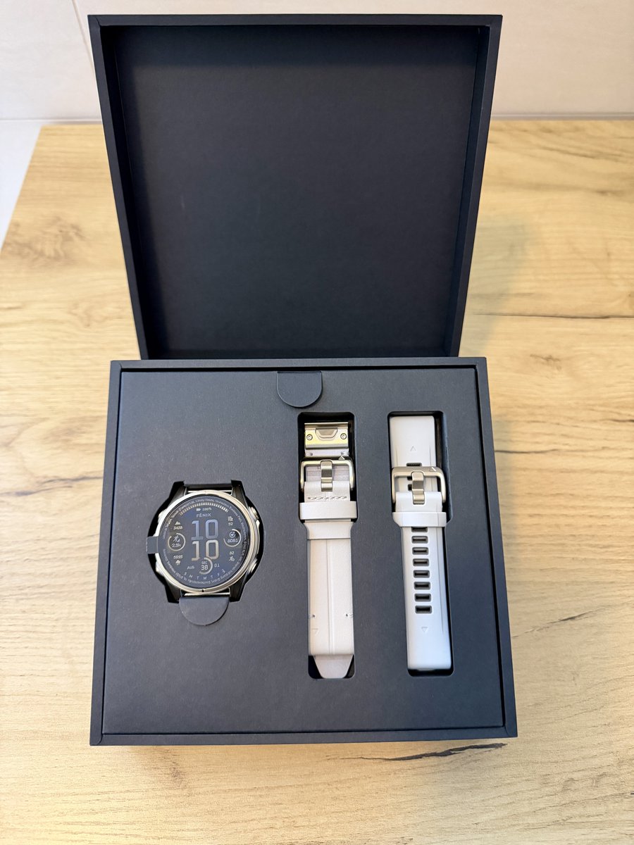 Chrissy  tweet media