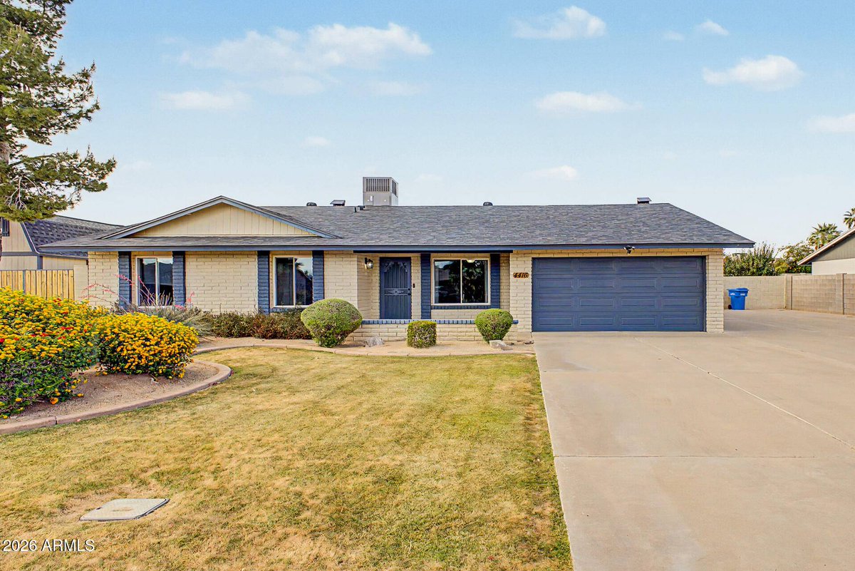 KodiRiddle's tweet image. New listing! Dreaming of a backyard oasis in Phoenix? 🌴☀️

4416 E KELTON Lane offers a huge yard, custom pool, putting green, and no HOA! 4 beds, 2 baths, and major updates (new roof &amp;amp; AC in 2025). Move in ready!

theriddlegroup.com/d8re7hq4

#PhoenixHome #NoHOA