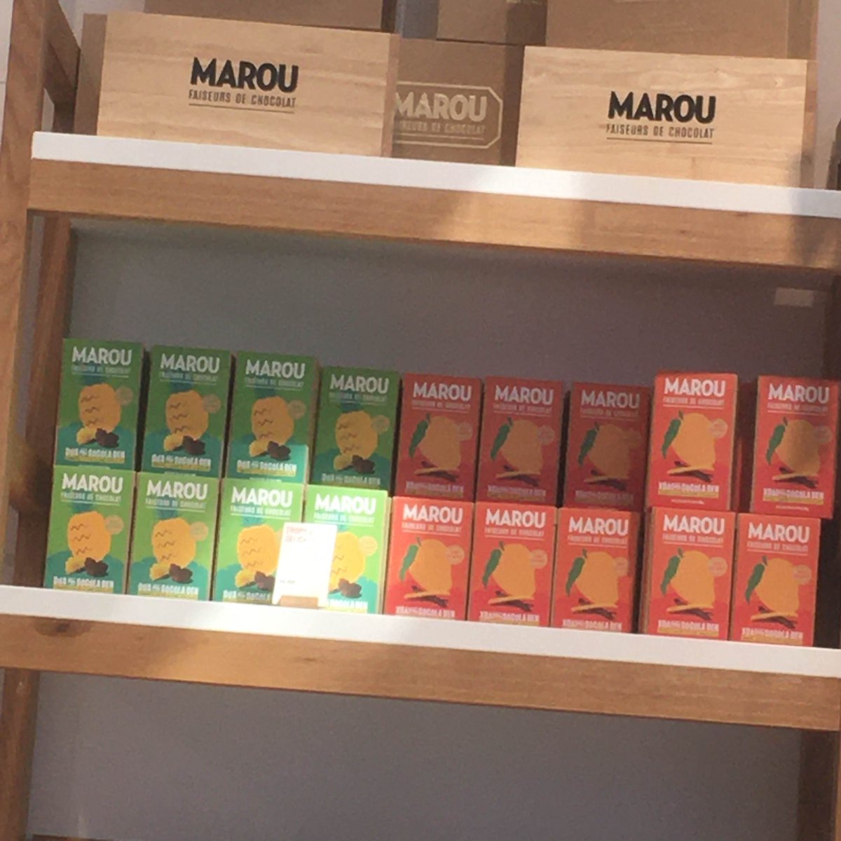 blob_plant's tweet image. The chocolates on the displays next to eachother..
#cookierunkingdom #mangocookie #ananasdragoncookie