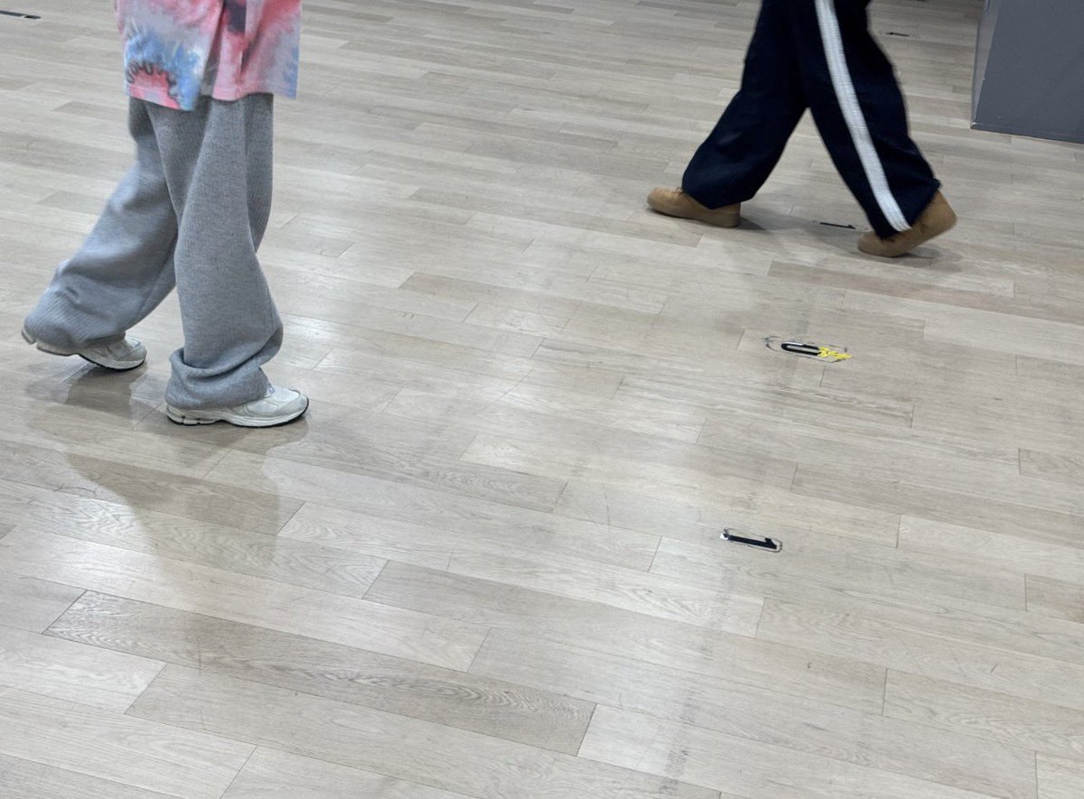 sejeopi_'s tweet image. 2026.04.16 📸ioi_10th plus chat
유정 update 

청하 &amp;amp; 세정
Chungha &amp;amp; Sejeong

#아이오아이 #IOI #LOOP 
#ioi_10th
#김세정 #KIMSEJEONG
#キムセジョン #金世正
#세정 #SEJEONG
#IOICONCERTTOUR_LOOP_IN_SEOUL