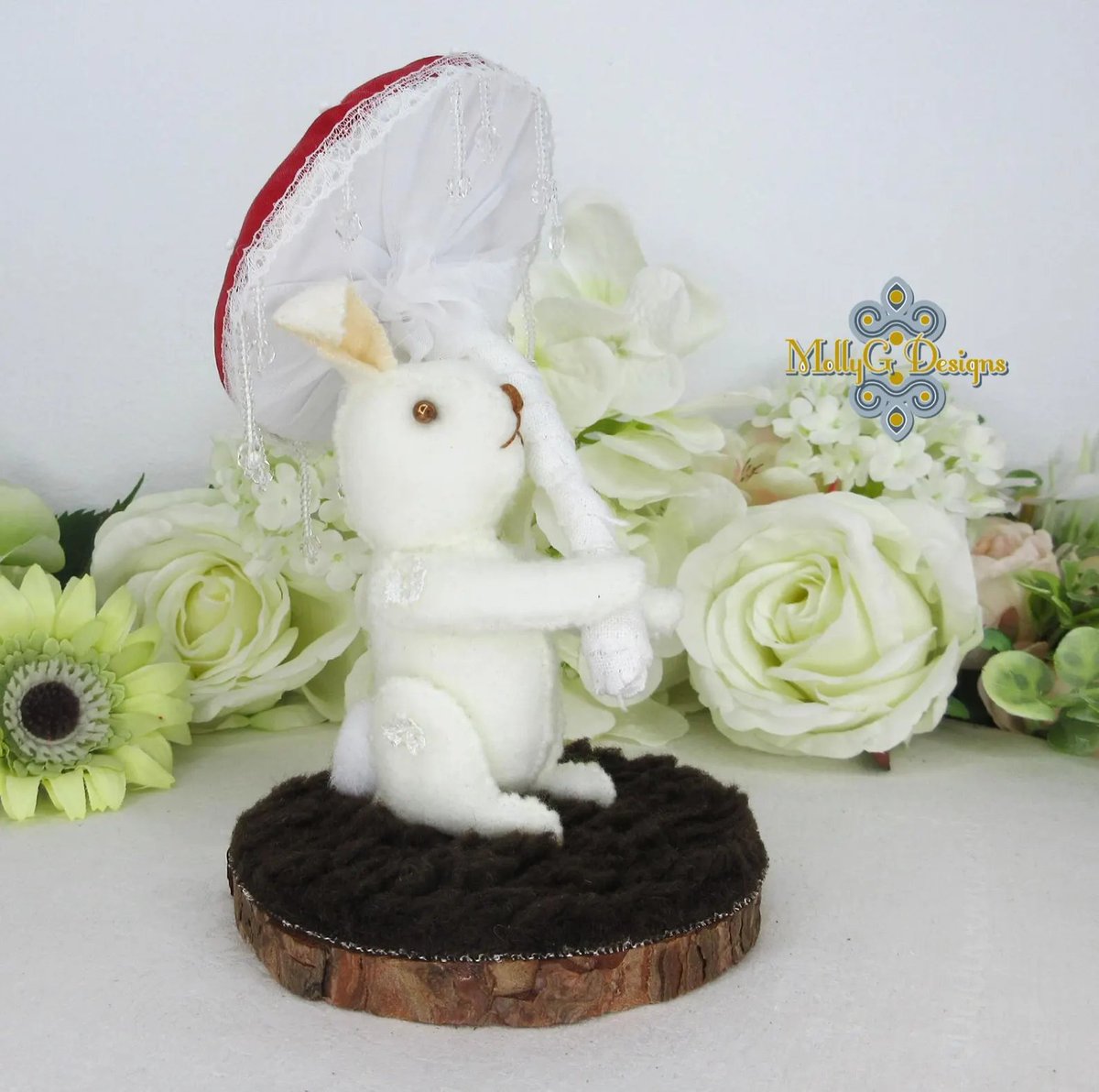 kblacey's tweet image. Love this Whimsical Home Decor by @MollyGDesigns 
etsy.com/uk/listing/437…
#CGArtisans #rabbit #home