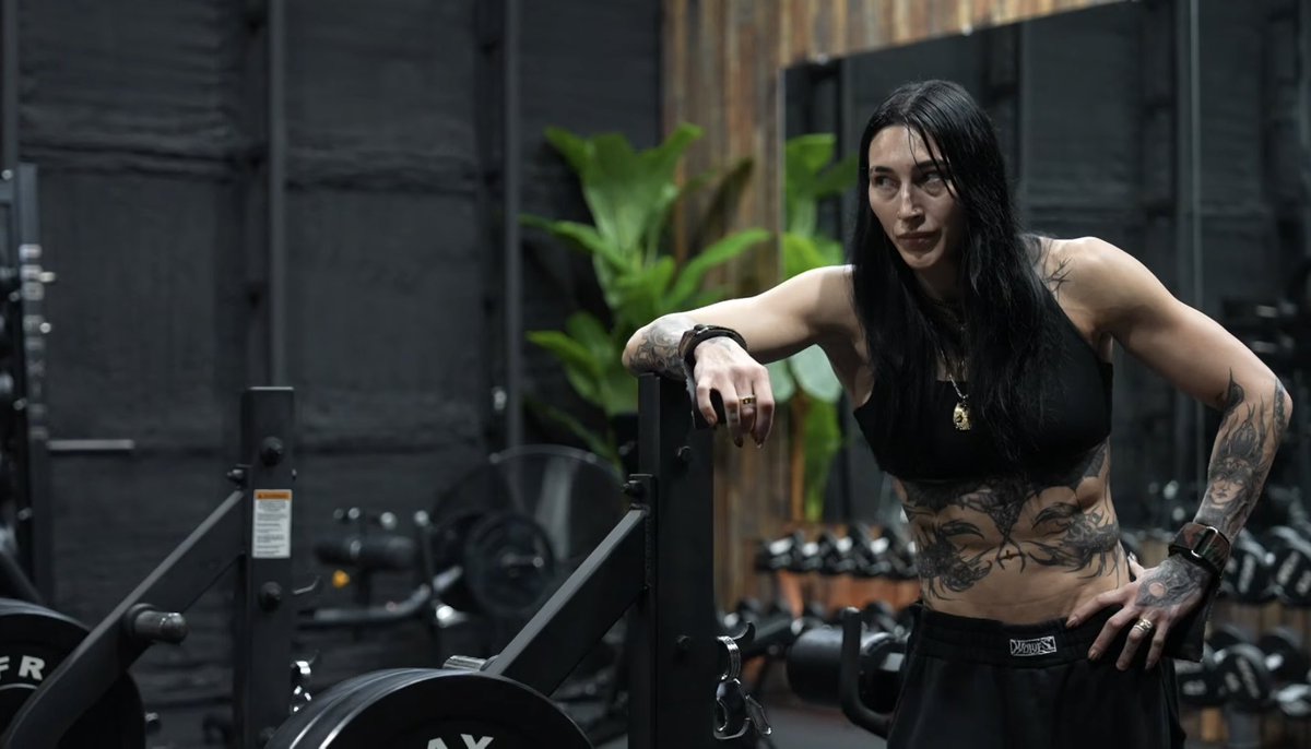 onewayrhiyo's tweet photo. rhea ripley’s workout regime for wrestlemania is out of this world https://t.co/ZoaHQqDAVM