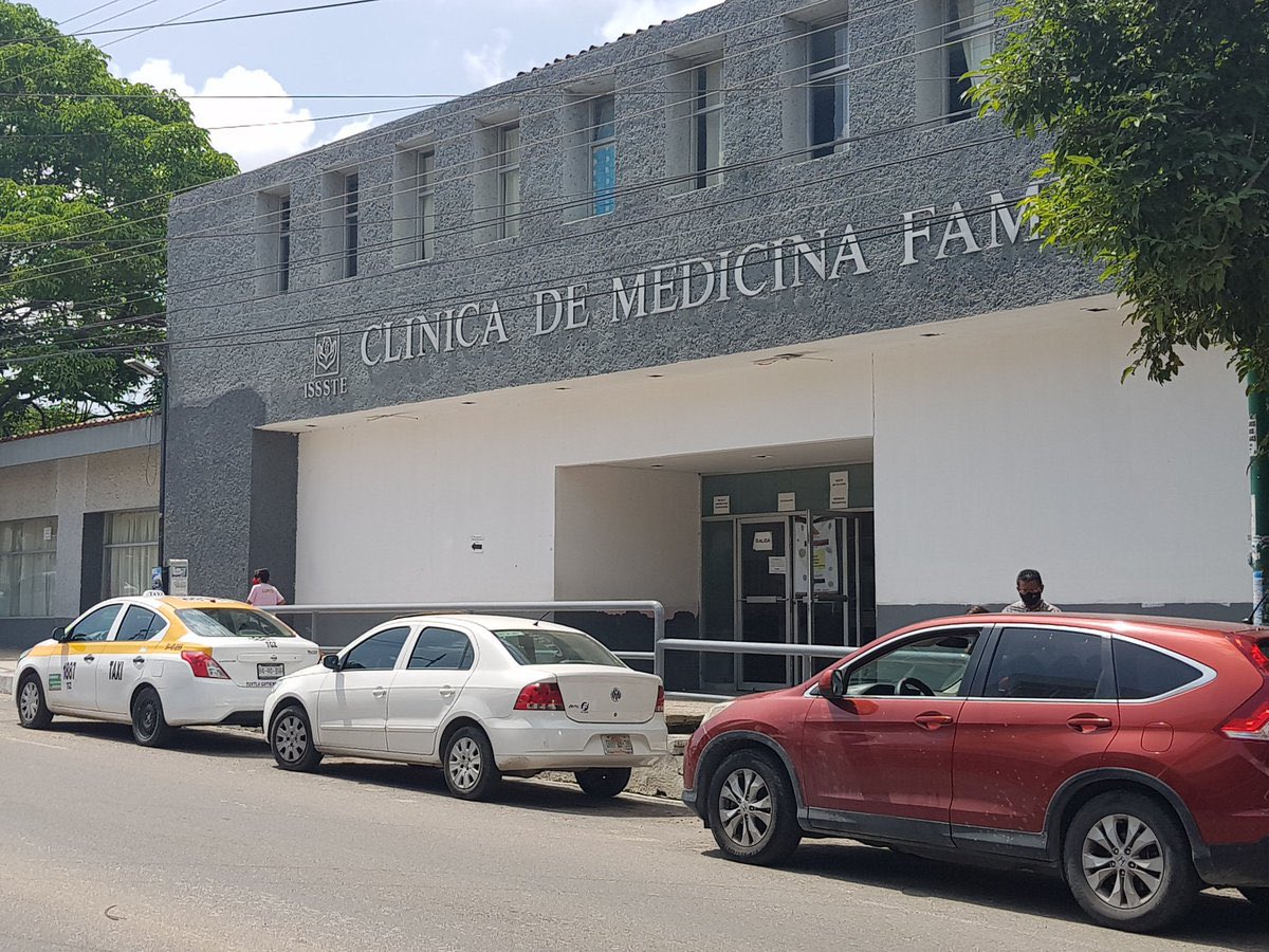 maluchavez's tweet photo. @martibatres @ISSSTE_mx Mejor vea que nos dejaron sin servicio de laboratorio en la CF de Tuxtla Gutiérrez, Chiapas https://t.co/XmcGvT50ng