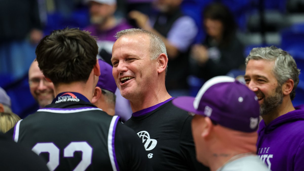 Mac Moore tweet media