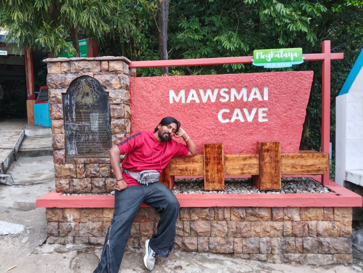 ActorBhooshan's tweet photo. ಮೌಸುಮೈ ಕೇವ (Mawsmai cave ) ಮೇಘಾಲಯ 💚💚💚 https://t.co/N3rR5KzCai