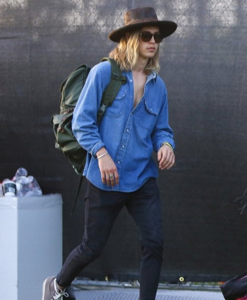 austin throwback tweet media