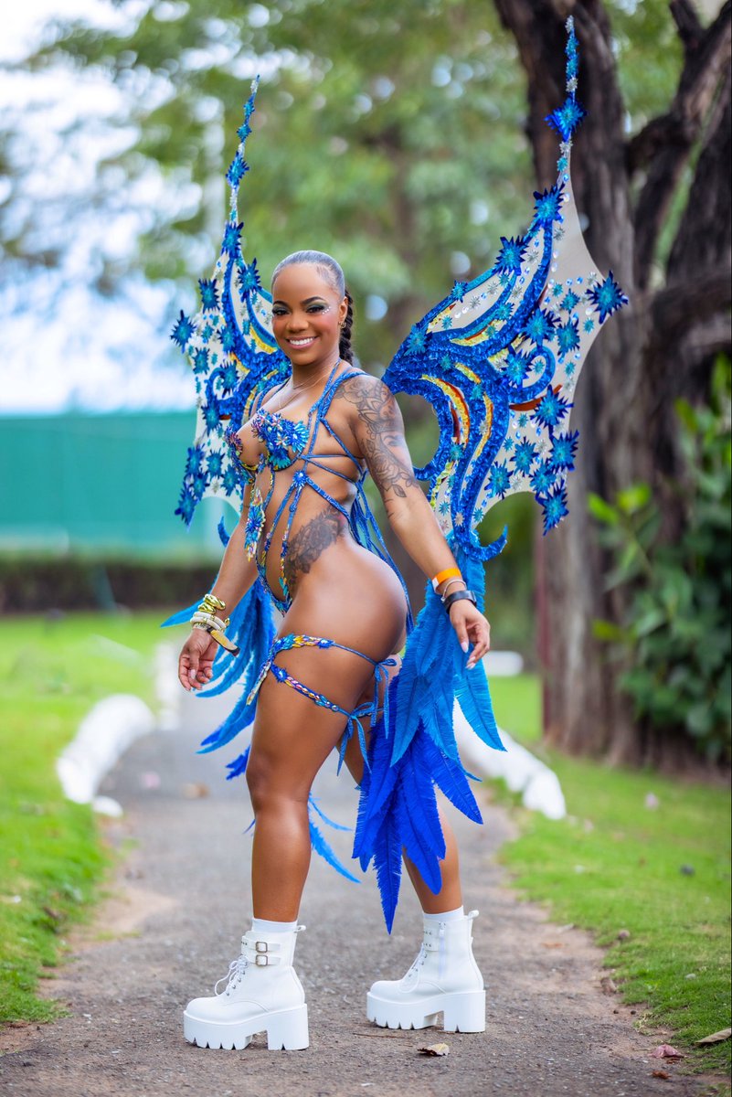 Claire Dunphy tweet media