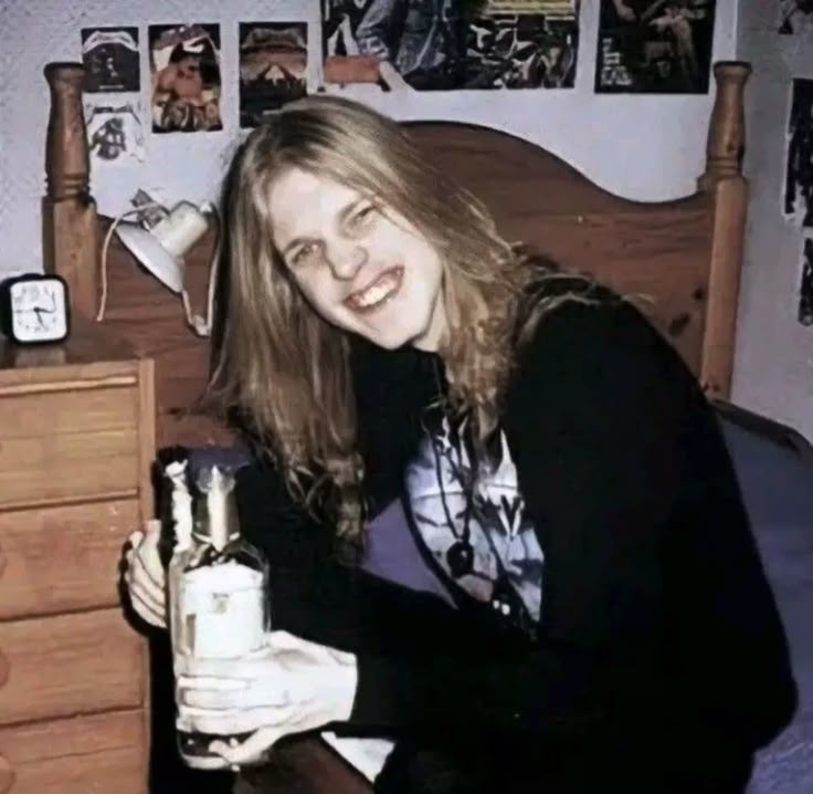 every now and then pelle (and sometimes kurt) tweet media