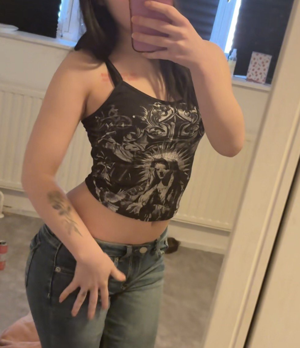 Meesteres Floortje tweet media