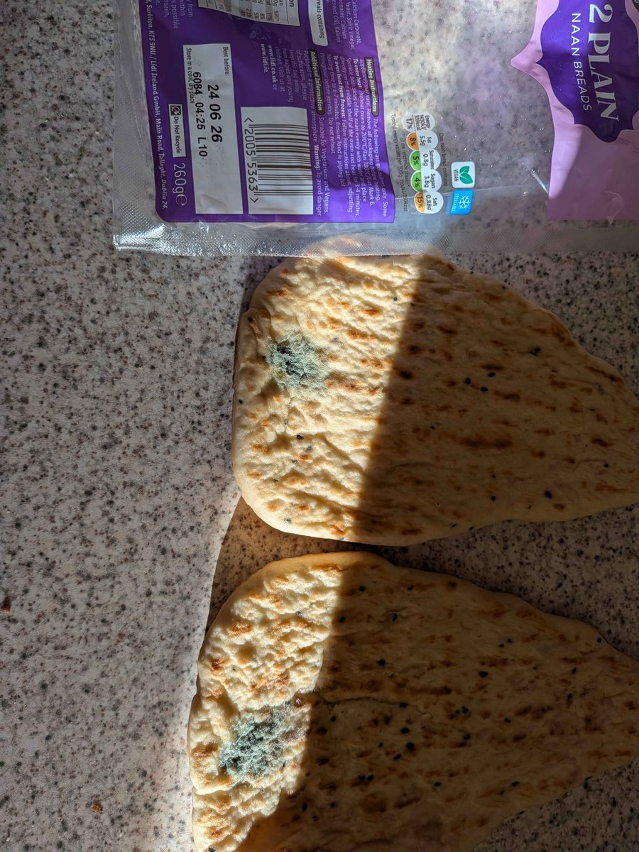 KingWolfInk's tweet photo. I bought these TODAY and the best before date is the 24th, what the heck is this @LidlGB ??? https://t.co/GsHPgUvo7X
