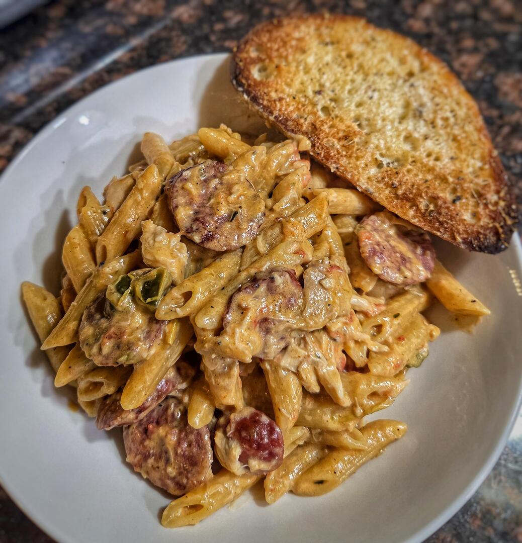 homevsfastfood's tweet image. [homemade] Jambalaya-inspired penne
#homemade #jambalayainspired #penne #pasta #cuisine #homecooking #food #recipes #foodpic #foodie #foodlover #cooking #hungry #goodfood #homecookingvsfastfood