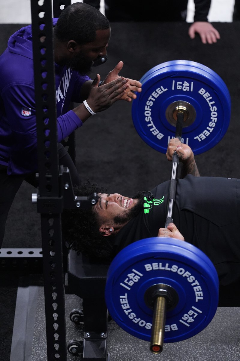 RapSheet's tweet image. #Bama OT Kadyn Proctor, one of the Draft's top tackles, most recently visited the #49ers on a Top 30 visit. Proctor has spent time with the #Chiefs, #Browns, #Lions, #Dolphins, #Eagles and #AZCardinals, among others.