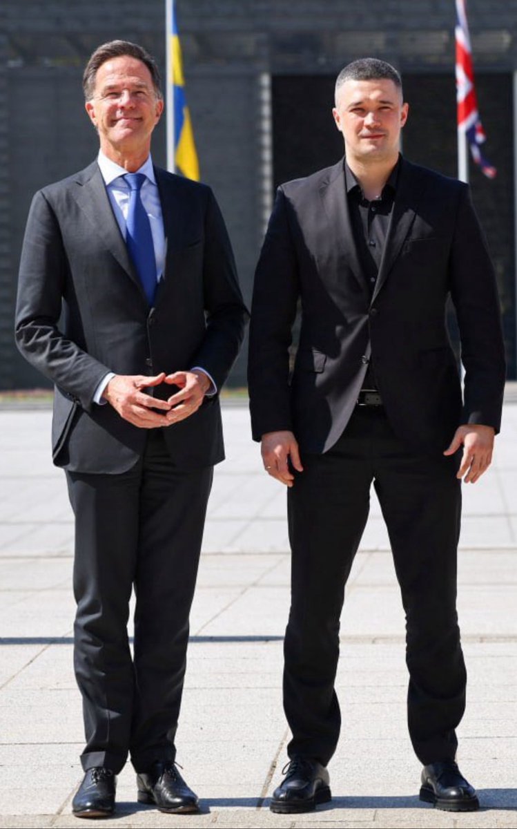 persona1one's tweet image. Ukraine have shown tremendous #willpower. 

And these guys look very friendly.