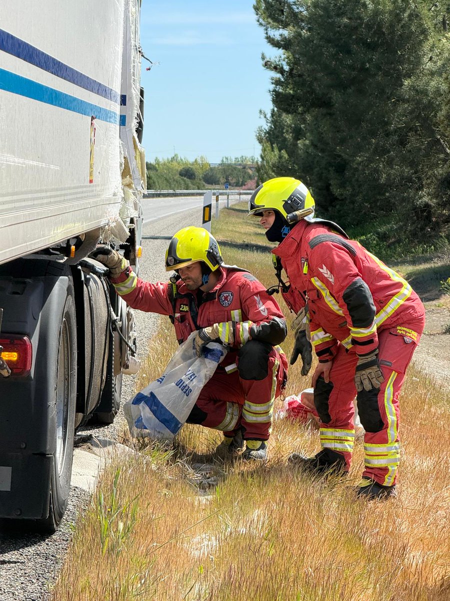 Bomberos de León tweet media