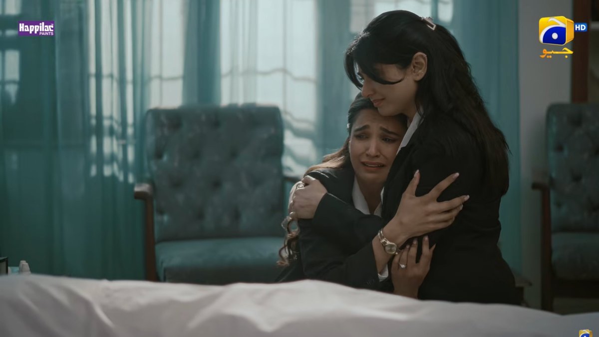 Man, Mummy jee ensured all THREE of her daughters are safe, sound and in a happy place before she left :'))

She never gave birth, but she was a mother like no other.

#AikAurPakeezah