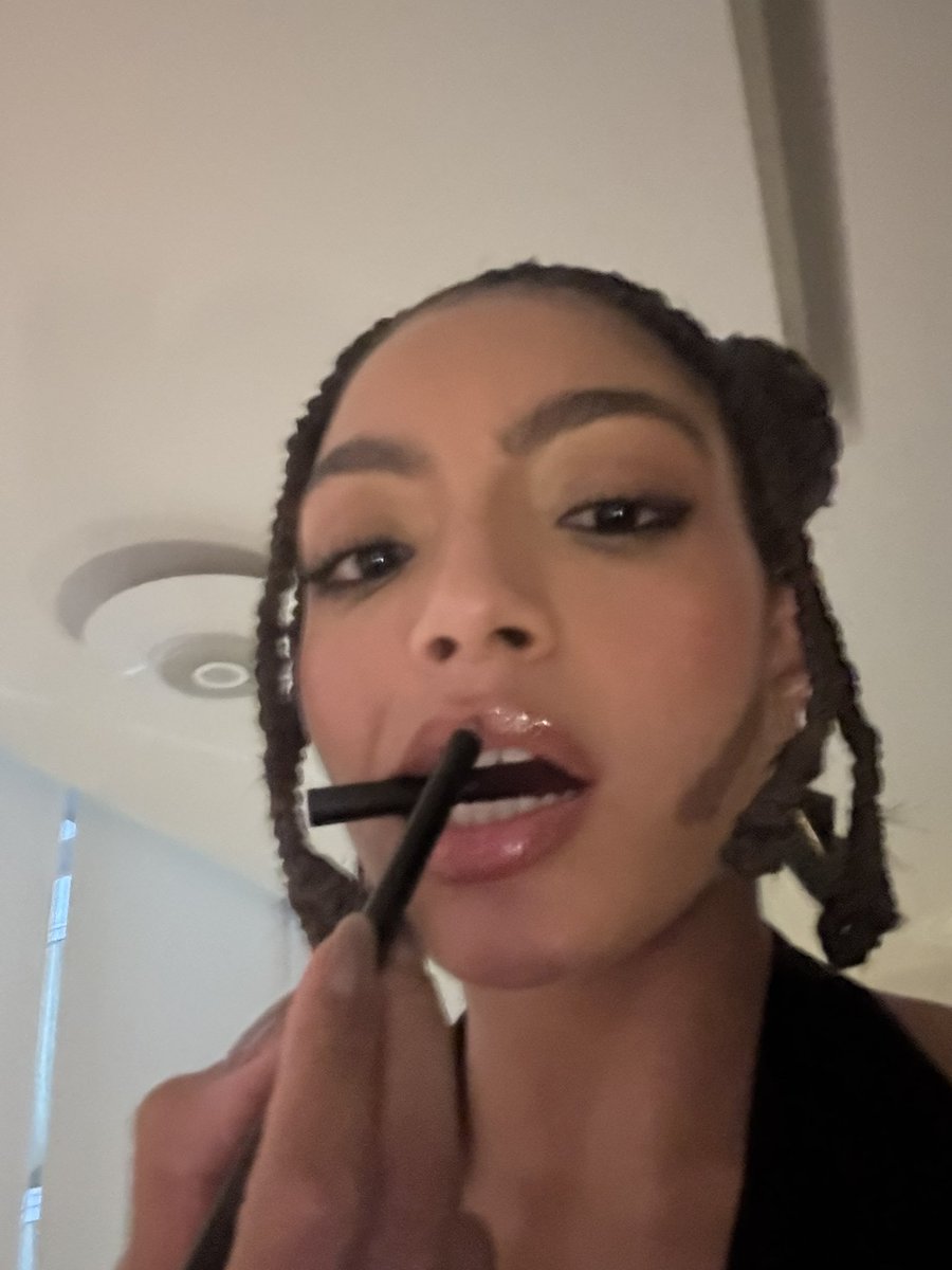 Any Gabrielly tweet media