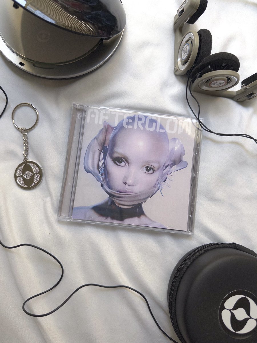 ✩ cₕᵣᵢₛₜᵢₐₙ ∗. tweet media