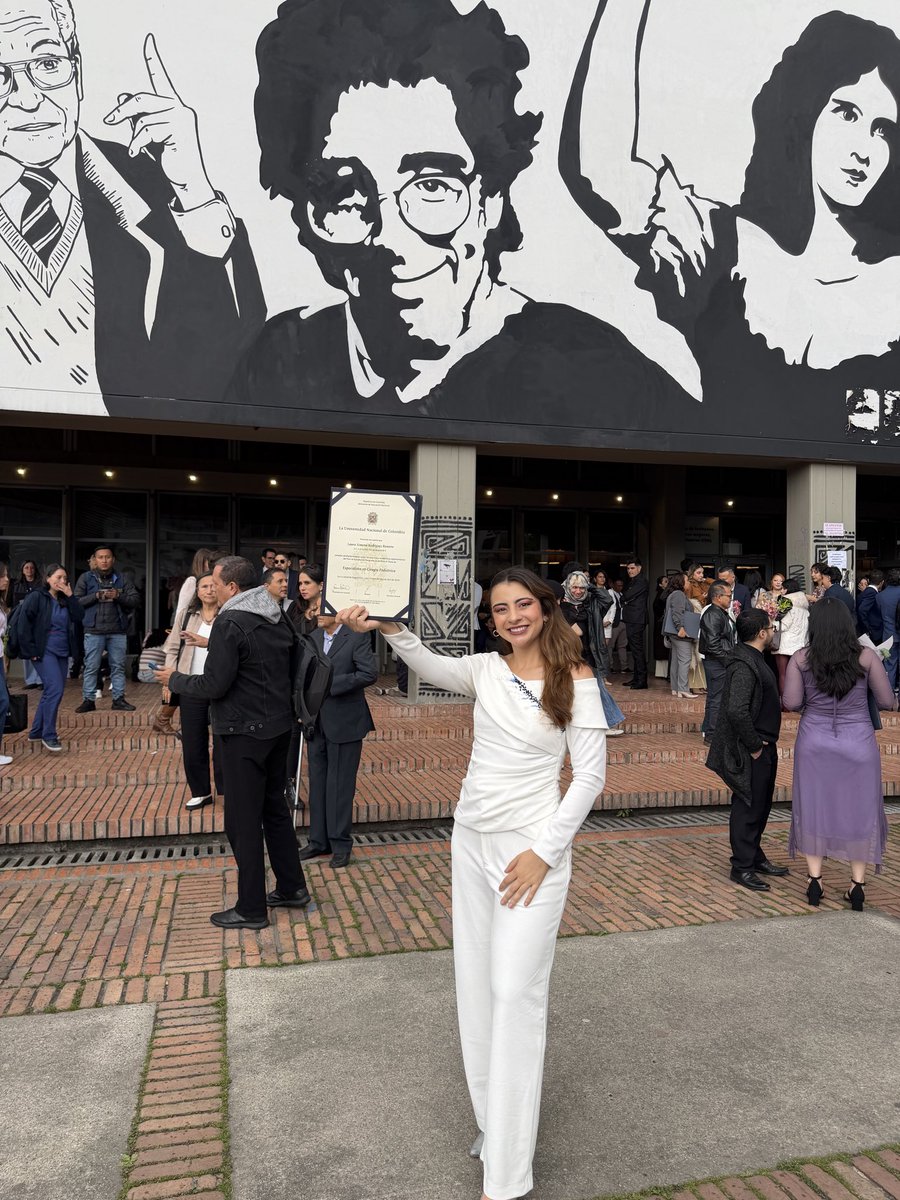 Laura Rodríguez R. tweet media