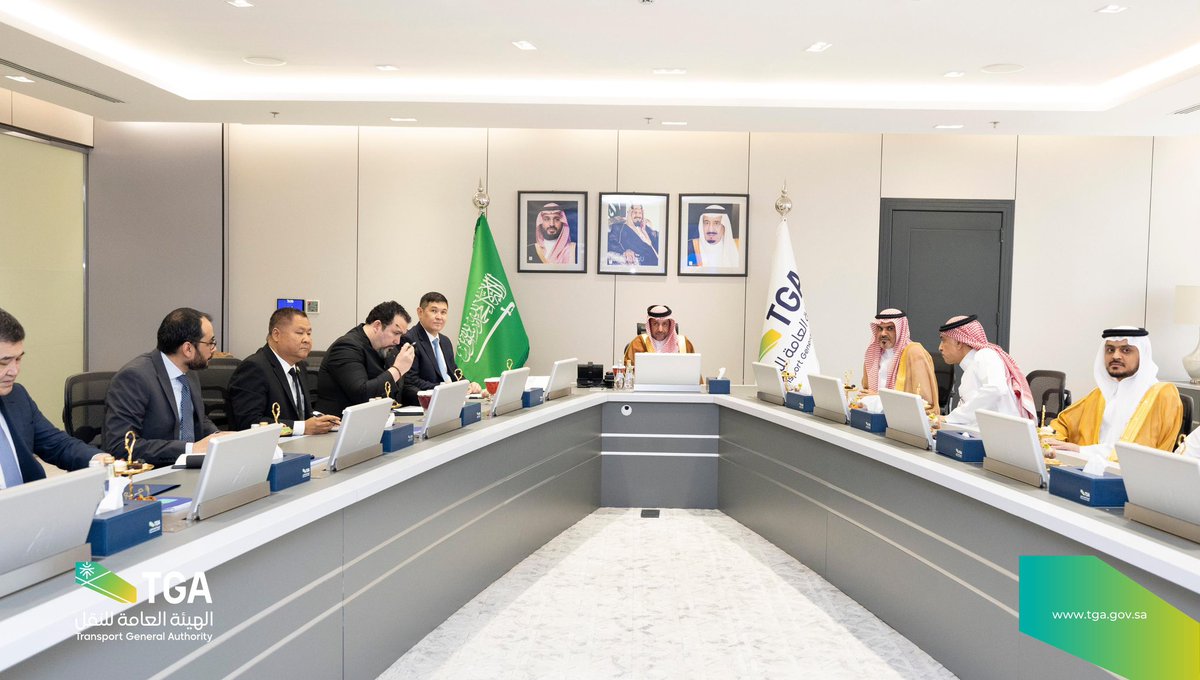 التقى معالي رئيس #الهيئة_العامة_للنقل_TGA م. فواز بن زنعاف السهلي بمقر ...