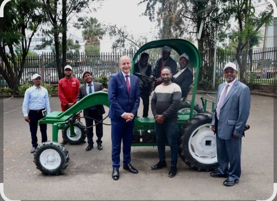 Mandy Gall tweet media