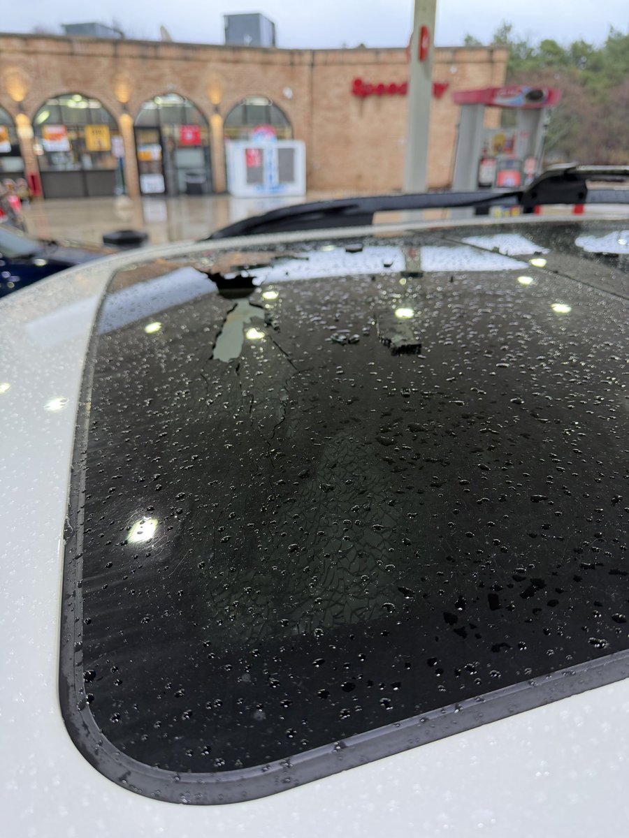 FixxMike's tweet photo. Question for @honda:
How come you continue to make vehicles with inferior glass, exposing families with kids to exploding sunroofs? I'll wait for your response... https://t.co/Ms9N2Csqwg