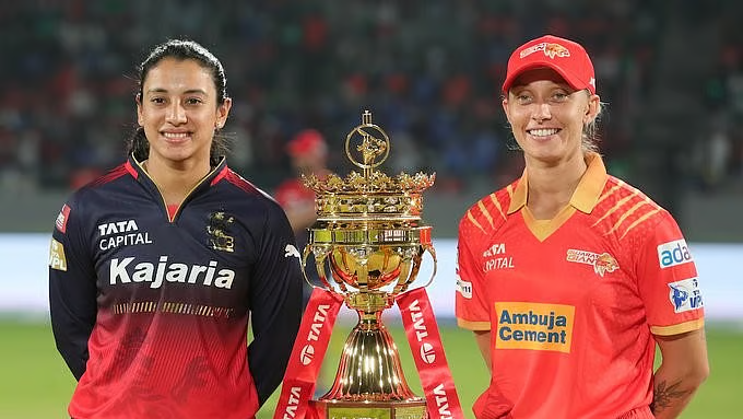 smrititnfc's tweet photo. Happy Birthday Ash Gardner. One of the best all rounder in the world.
She and Smriti had built a great rivalry over the years yet respect each other
#HBDAsh #SmritiMandhana https://t.co/2iGb4aAl4g