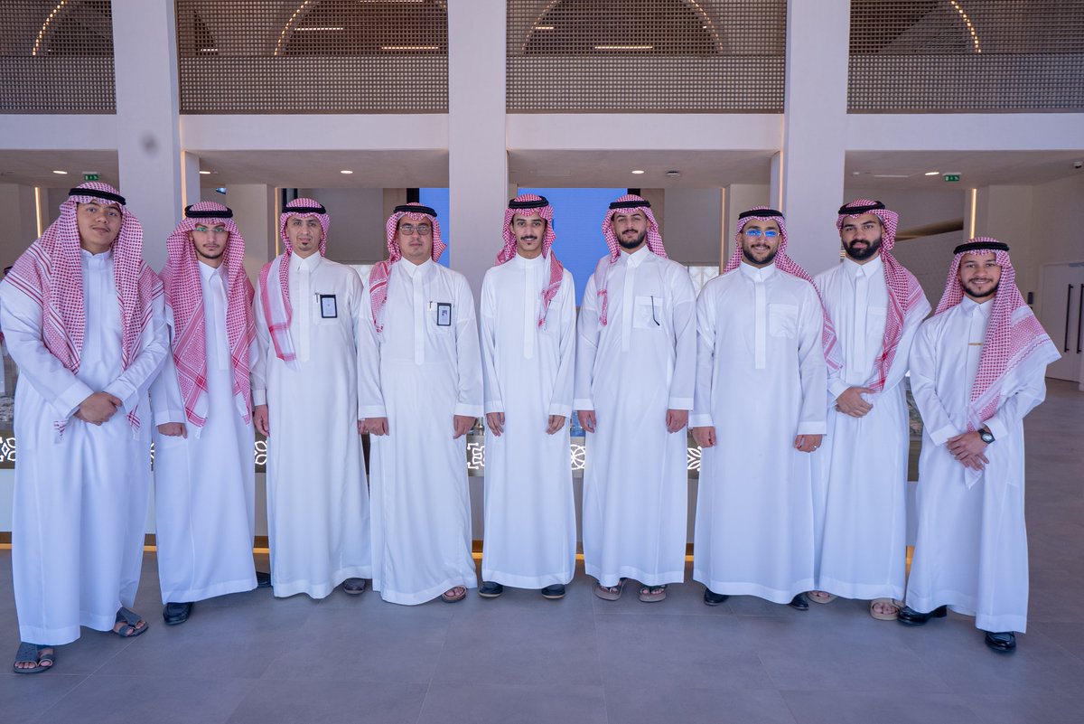 Col_Eng_Arch's tweet photo. نظّم قسم الهندسة المدنية بجامعة أم القرى زيارة علمية إلى مشروع روشن المنار بمكة المكرمة بالتعاون مع الهيئة السعودية للمهندسين، بحضور عميد كلية الهندسة والعمارة ورئيس القسم. حيث اطّلع الطلاب على مراحل التنفيذ ، ضمن جهود الكلية لتعزيز الشراكات المهنية وتأهيل الطلبة لسوق العمل. https://t.co/586CTqy5jv