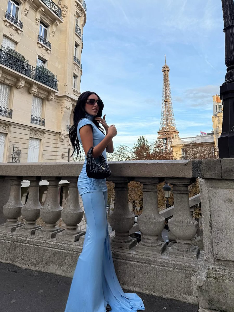 Fiesta949fm's tweet photo. ¡De Veracruz a la pasarela más importante del mundo!✨🇲🇽🇫🇷👗
Una diseñadora veracruzana llevará su talento hasta la Paris Fashion Week🌍✨👠

Conoce todos los detalles en👇: https://t.co/uxiDrdudIW
#Fiesta949FM #Veracruz #Moda #ParisFashionWeek #TalentoMexicano #Xalapa https://t.co/fGGpDlXFBg