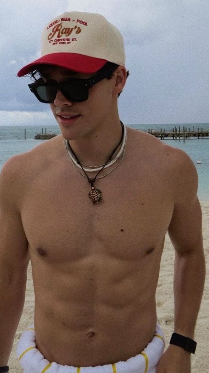 𝑨𝒏𝒅𝒓𝒆𝒂𝒔꙰ tweet media